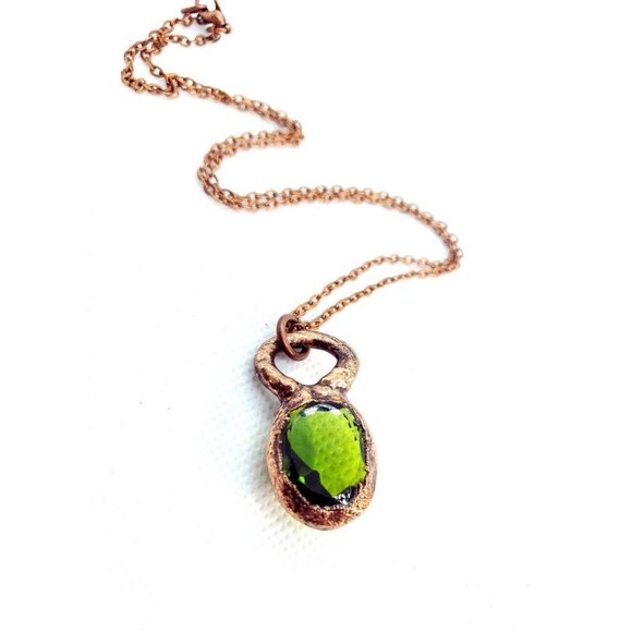 Green Crystal Necklace - Picture 10 of 12
